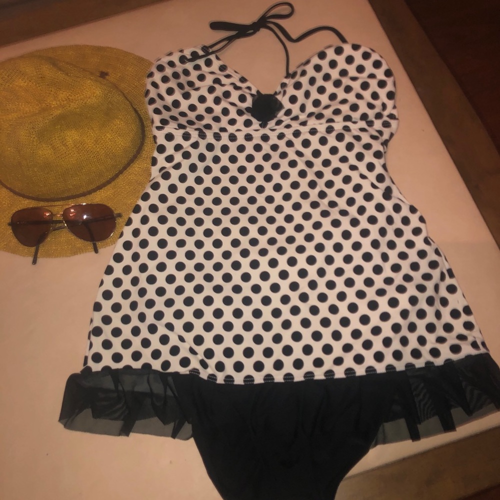 NWOT, vintage inspired, polka dot, Kenneth Cole